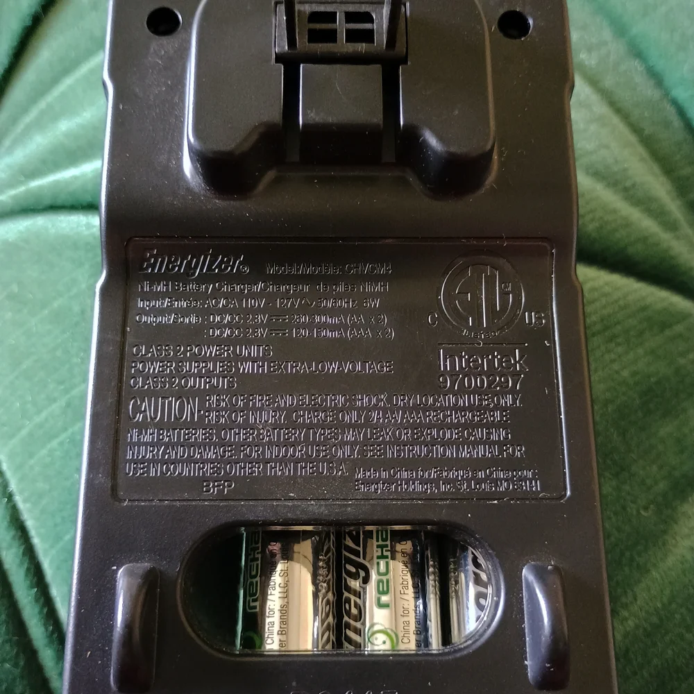 Energizer Black and Green Battery Charger